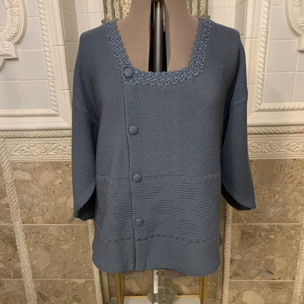 Unknown Brand. Size 18. Asymetric Front Closure. Designer Influence. B68